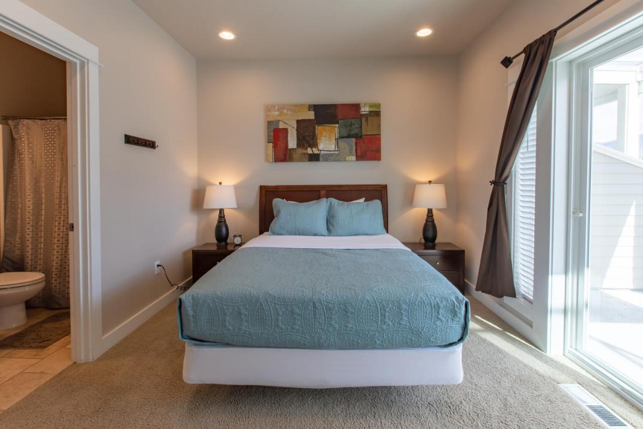 Rockaway Beach Vibes,Waterfront Oceanfront Rockaway Beach House Near Downtown,Wifi, Washer Dryer Bagian luar foto