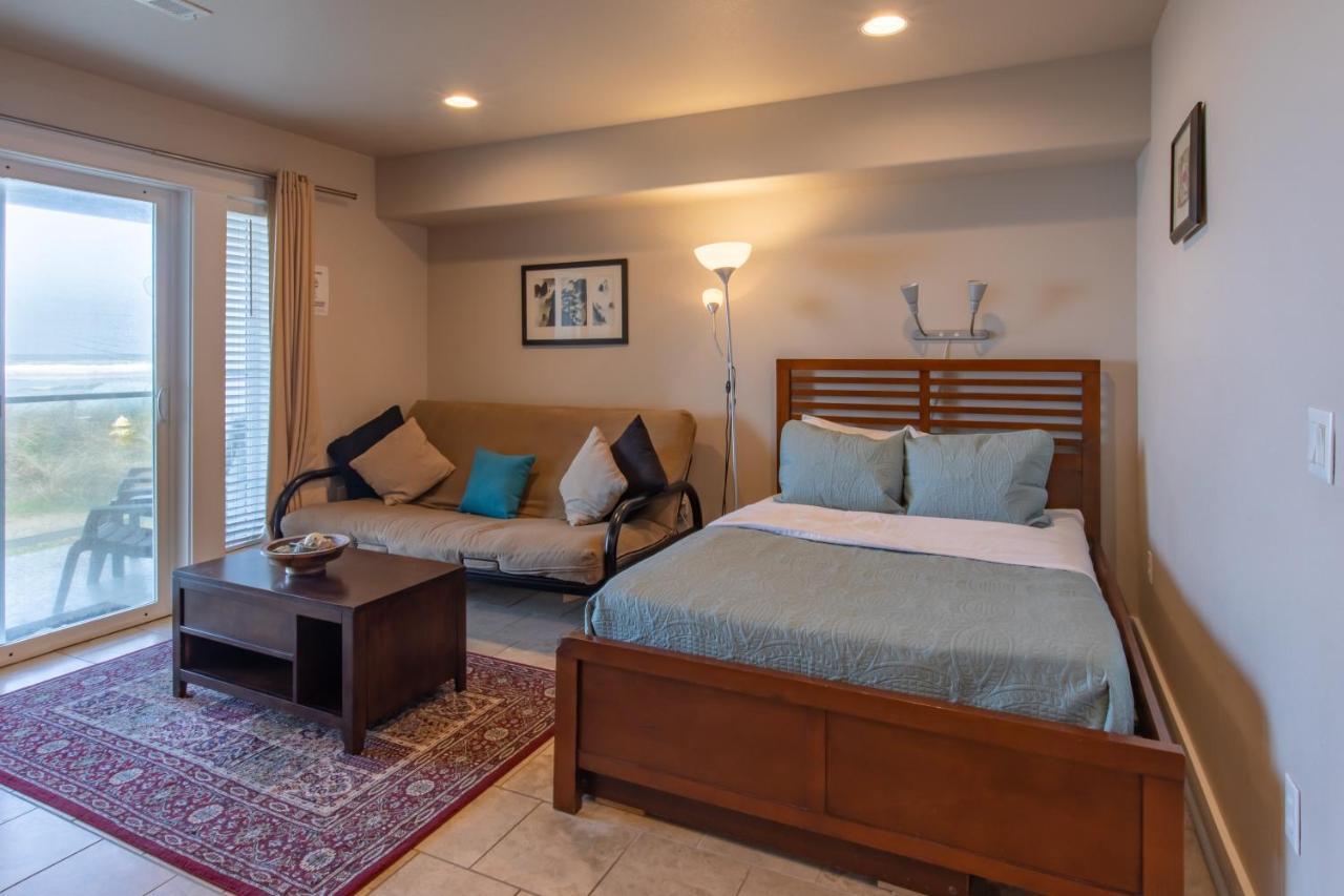 Rockaway Beach Vibes,Waterfront Oceanfront Rockaway Beach House Near Downtown,Wifi, Washer Dryer Bagian luar foto