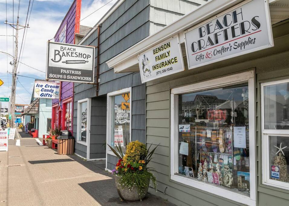 Rockaway Beach Vibes,Waterfront Oceanfront Rockaway Beach House Near Downtown,Wifi, Washer Dryer Bagian luar foto